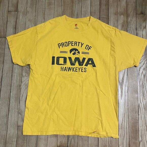 Hanes Tagless Property of Iowa‎ Hawkeyes Tshirt Short Sleeve Crew Neck Womens XL - Picture 1 of 10